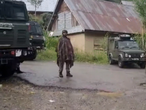 Jammu Kashmir Encounter Photos Update; Indian Army | Kishtwar Terrorists |  जम्मू-कश्मीर में 48 घंटे के भीतर तीसरी आतंकी मुठभेड़: उधमपुर के बसंतपुल के  जंगलों 3-4 आतंकी छिपे ...
