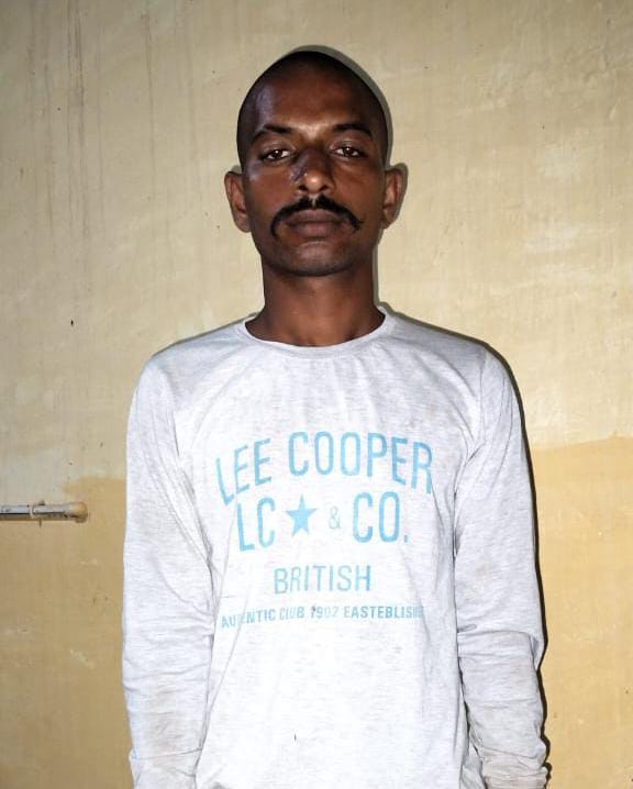 कवर्धा में छात्रा को मारने वाला आरोपी विक्की कौशिक। बताया जा रहा है कि छात्रा के पिता से बदला लेने के लिए आरोपी ने उसकी हत्या की है।