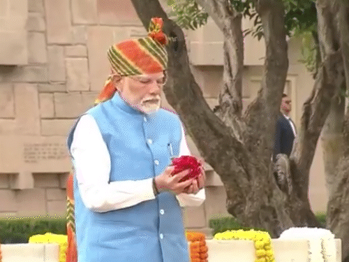 Independence Day 2024 Red Fort LIVE Video Update; PM Narendra Modi Speech | Swatantrata Diwas | PM मोदी 11वीं बार लालकिले पर तिरंगा फहराएंगे: राजघाट पर बापू को श्रद्धांजलि दी; लाल किले