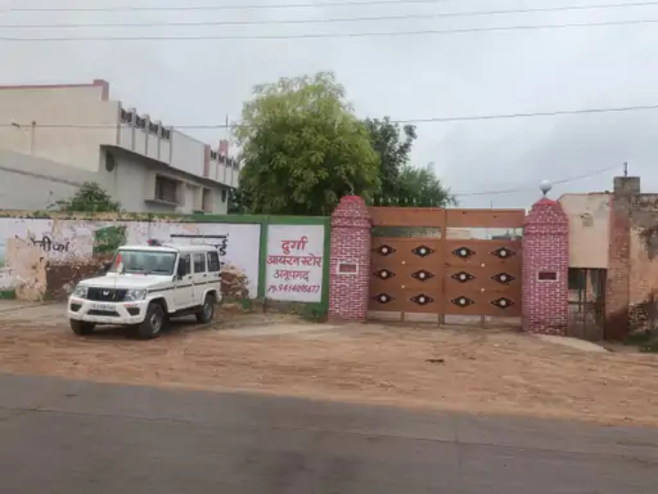 छत्तीसगढ़ एसीबी की टीम ने राजस्थान पुलिस की मदद से अनूपगढ़ में सर्च अभियान चलाया। सुबह 7 बजे से शुरू हुई जांच दोपहर करीब 1.30 बजे खत्म हुई है।