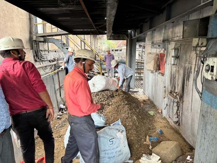 पुलिस ने इन अवैध नशे के सामानों को रायपुर रेंज के पांच जिलों से जब्त किया था।