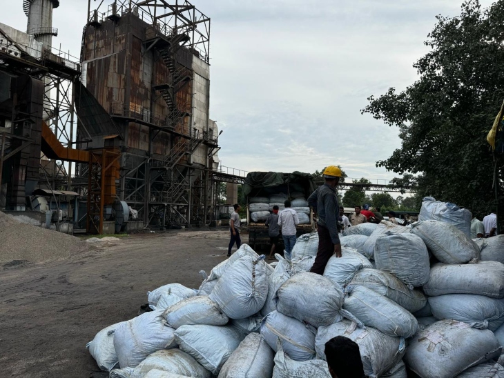 इस नष्टीकरण की कार्रवाई के लिए पुलिस मुख्यालय की एक उच्च स्तरीय ड्रग्स डिस्पोजल कमेटी बनाई गई।