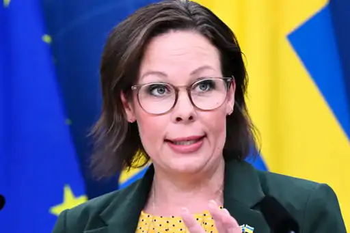 সুইডেনের অভিবাসনমন্ত্রী মারিয়া মালমার স্টেনগার্ড এ প্রস্তাব পেশ করেন।