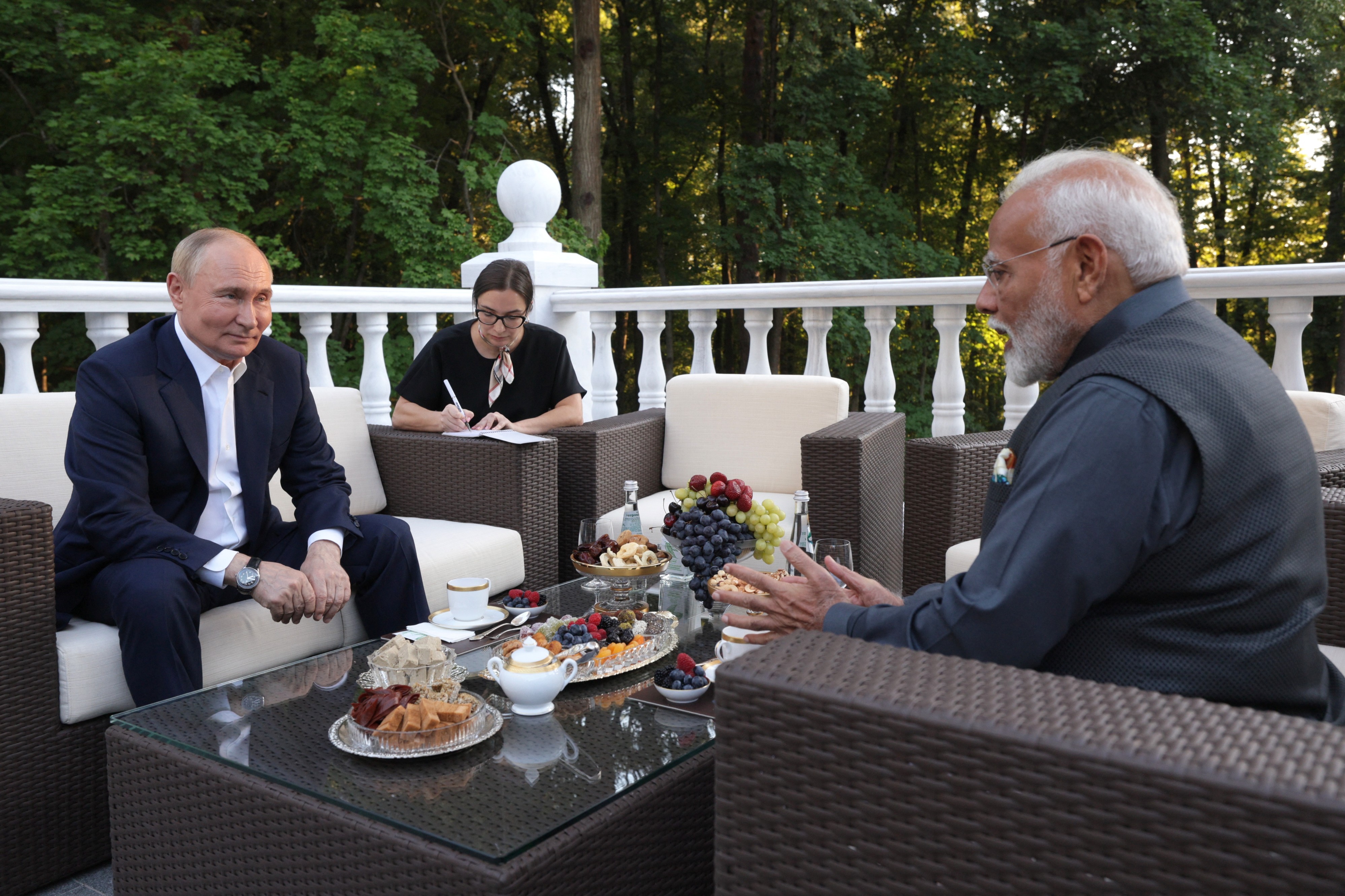 8 जुलाई 2024 को PM मोदी ने रूस के राष्ट्रपति पुतिन से अनौपचारिक मुलाकात की।