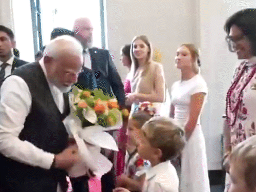 PM Narendra Modi Poland Visit Schedule Update | India Poland Relations |  प्रधानमंत्री नरेंद्र मोदी 2 दिन के दौरे पर पोलैंड पहुंचे: होटल में भारतीय  समुदाय ने स्वागत किया, PM ...
