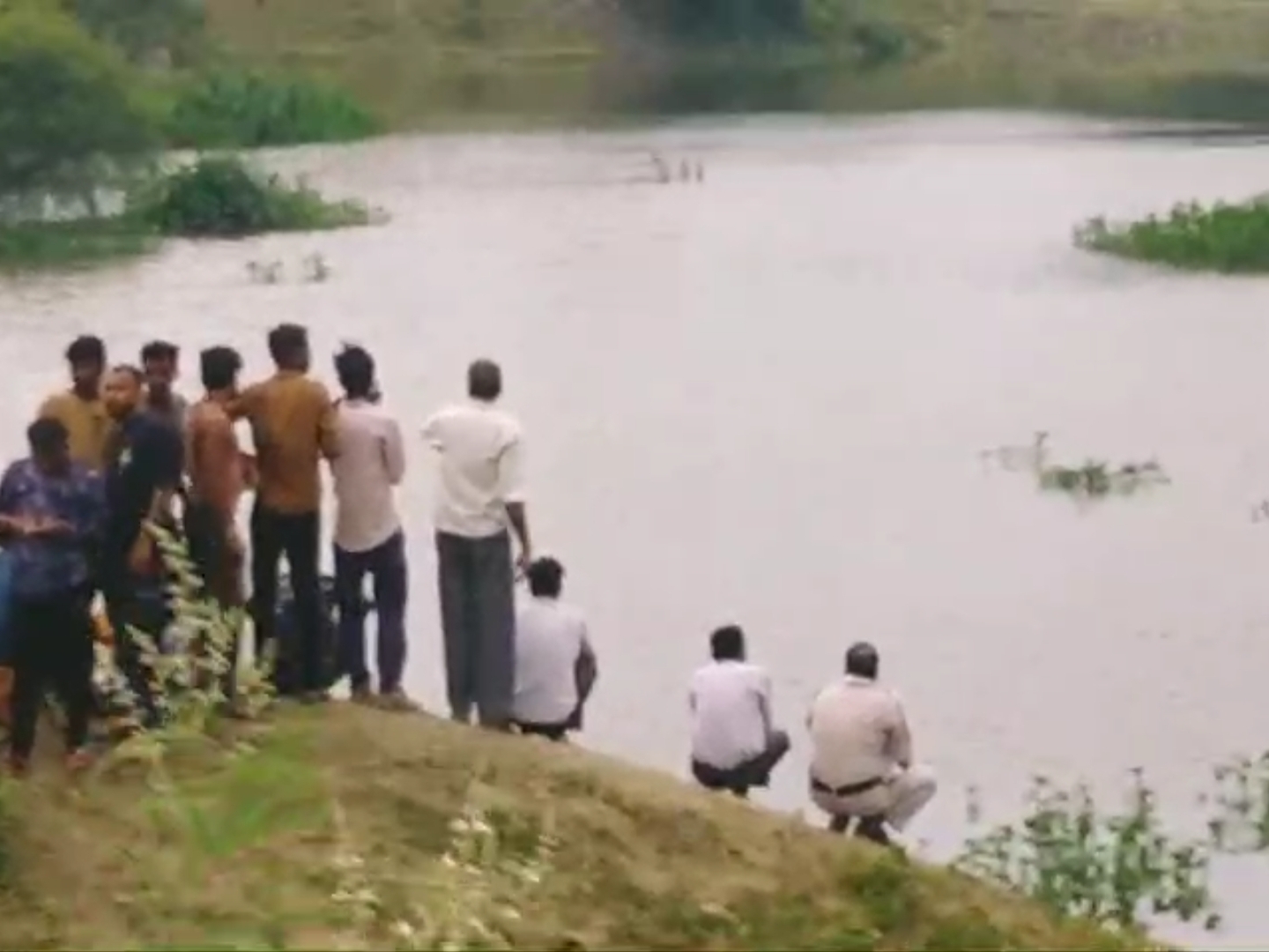 A young man drowned in the water filled in the mine | खदान में भरे पानी ...