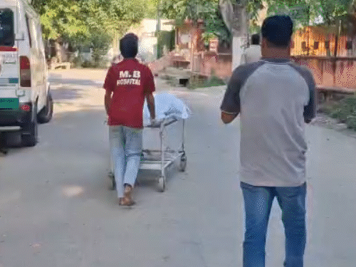 19 अगस्त को इलाज के दौरान नाबालिग ने दम तोड़ दिया।