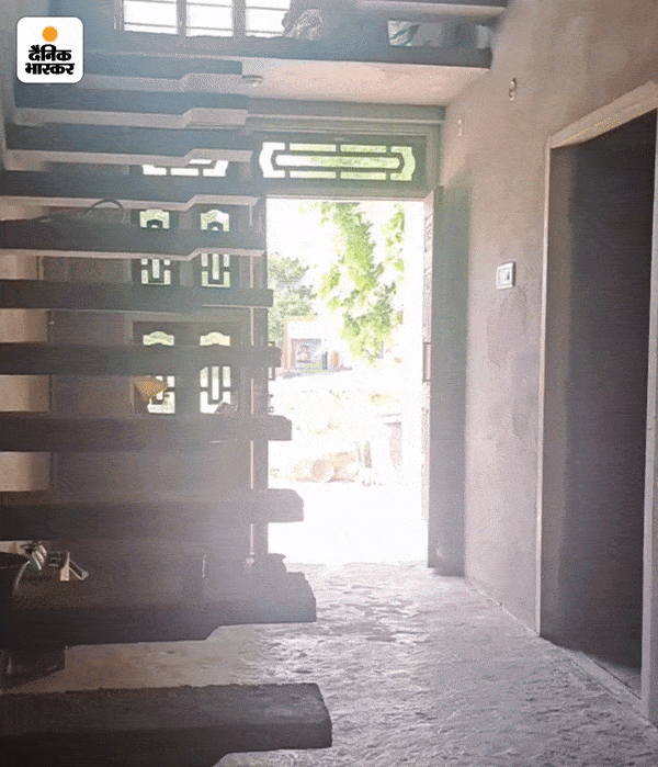 कन्हैया घर एकदम सूना लगता है, कोई आवाज नहीं, सब अपने कमरे में, सिर्फ पंखा चलने की आवाज आती है।