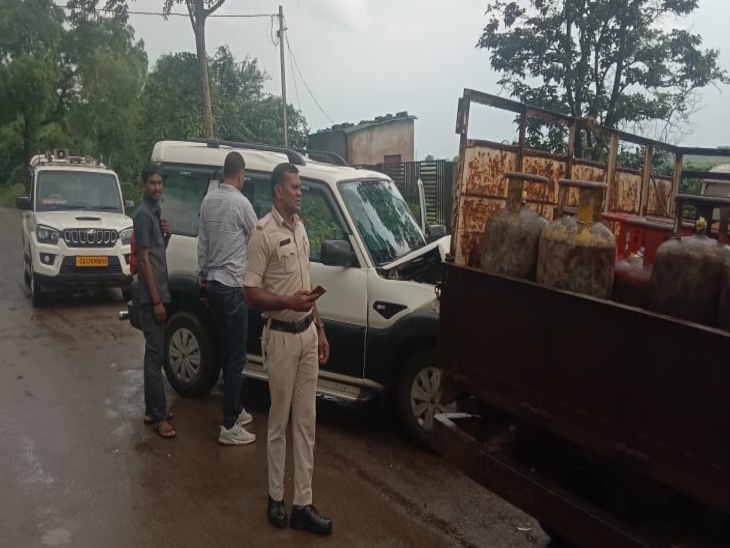 रायपुर में सड़क हादसे में 6 पुलिसकर्मी घायल। - Dainik Bhaskar