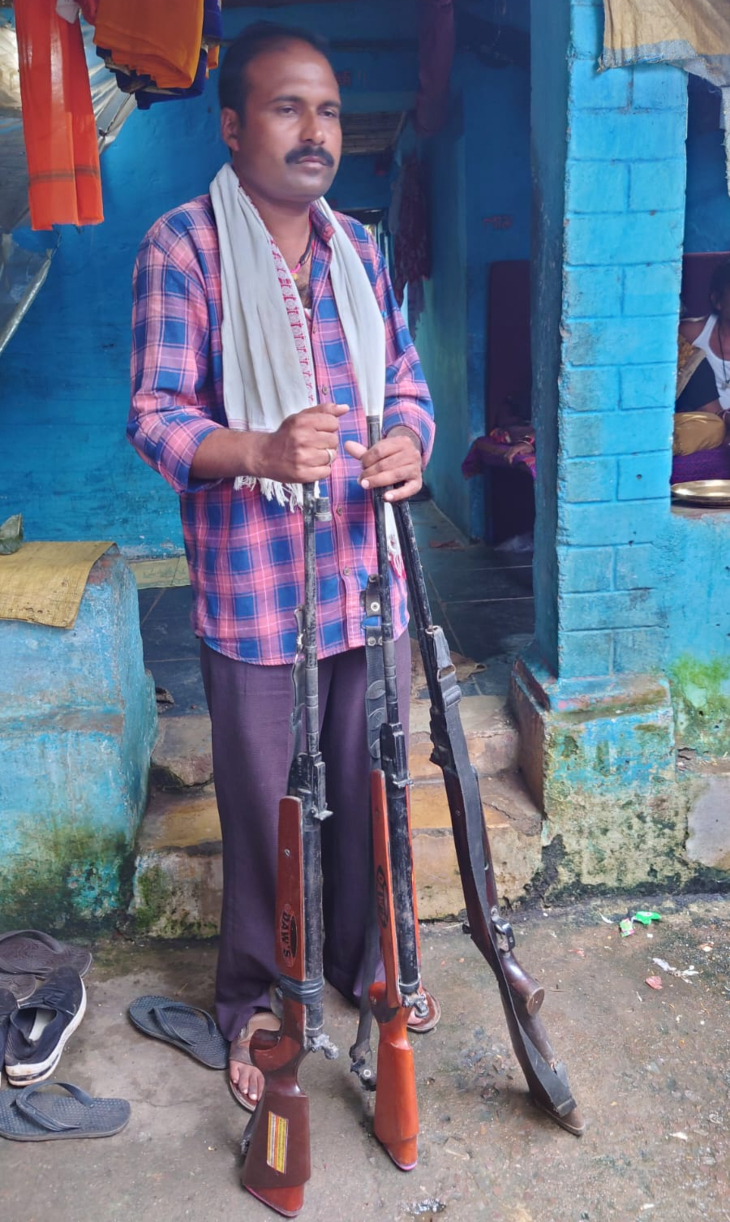 आरोपी के पास से 3 एयर गन मिली, इसे पुलिस ने जब्त कर लिया है।