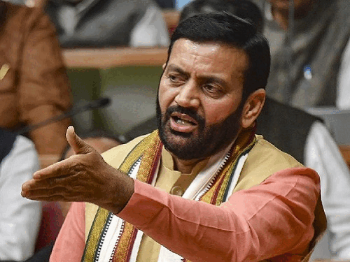 हरियाणा सीएम नायब सैनी और भर्ती रिजल्ट की शिकायत करने वाले कांग्रेस नेता जयराम रमेश।