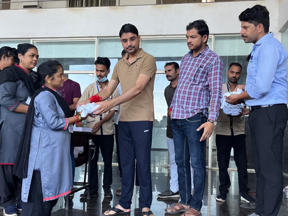 Raksha Bandhan celebrated in medical college, doctors got Raksha Sutra ...