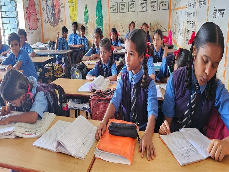 बच्चों को पढ़ाती हैं नवाचार के जरिए