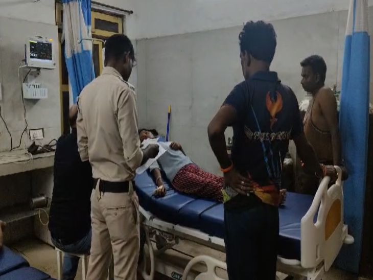 अस्पताल में पुलिस ने जहर खाने वाली बड़ी से लिया बयान।