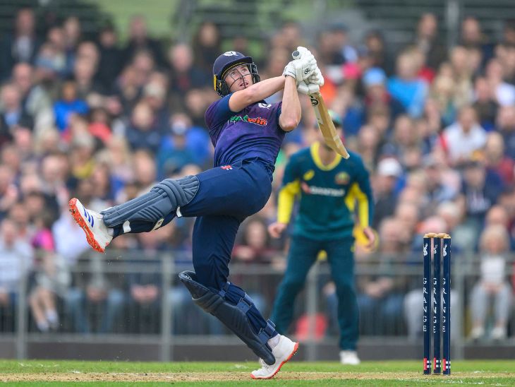 स्कॉटलैंड के लिए ब्रेंडन मैकमुलेन ने अर्धशतक लगाया।