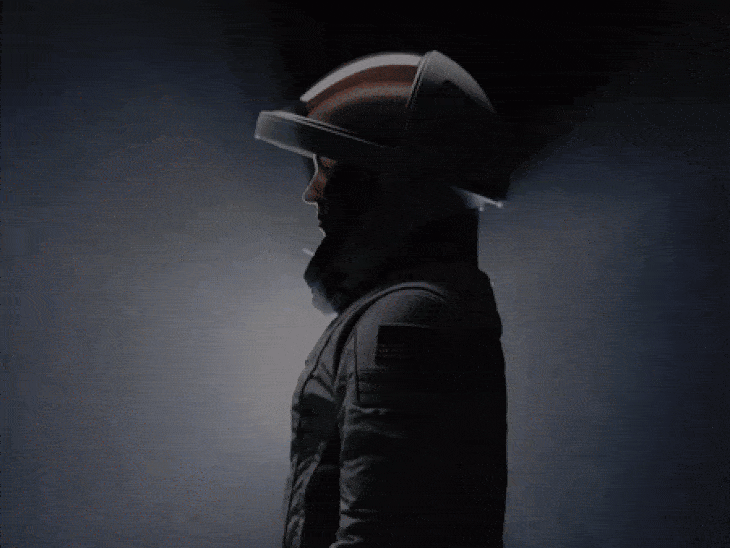 जेरेड आइसेकमैन मिशन कमांडर हैं। US एयरफोर्स के रिटायर्ड लेफ्टिनेंट कर्नल किड पोटेट पायलट हैं। स्पेसएक्स की सारा गिलिस और अन्ना मेनन मिशन स्पेशलिस्ट हैं।