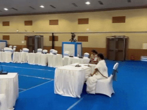 Kolkata rape-murder case: Doctors protest Update Mamata Banerjee Swasthya  Bhavan | कोलकाता रेप-मर्डर केस, ममता बोलीं- मैं इस्तीफा देने को तैयार:  प्रदर्शनकारी डॉक्टर्स के खिलाफ ...