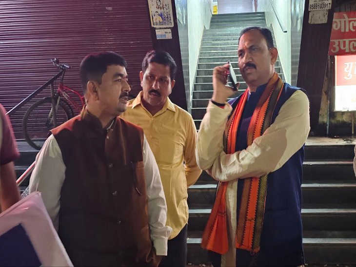 दैनिक भास्कर के भिलाई कार्यालय पहुंचे स्वास्थ्य मंत्री ने कहा- उनका एक दिन भी ऐसा नहीं गया, जब स्वास्थ्य सुविधा को बढ़ाने पर काम ना किया हो। जल्द ही तेजी से दौड़ती दिखेंगी।