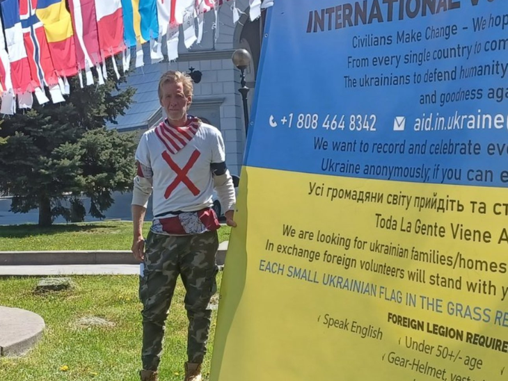 संदिग्ध रॉथ यूक्रेन से जुड़े एक फंड रेजिंग कार्यक्रम से जुड़ा था। ये तस्वीर उसी की है।