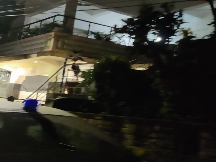 पटवारी के घर देर रात तक जांच में जुटी रही ACB टीम