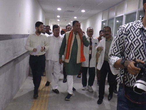 राज्य स्थापना दिवस सप्ताह में बिलासपुर को मिलेगा मल्टी स्पेशियलिटी अस्पताल। स्वास्थ्य मंत्री ने नए भवन का निरीक्षण किया। - Dainik Bhaskar