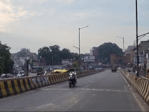 पंजाब अमृतसरमध्ये सूर्यप्रकाश दिसला.