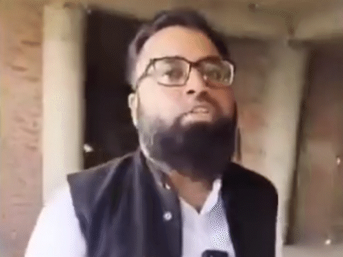 शिमला के संजौली की अवैध मस्जिद पहुंचे AIMIM नेता शोएब जामाई।