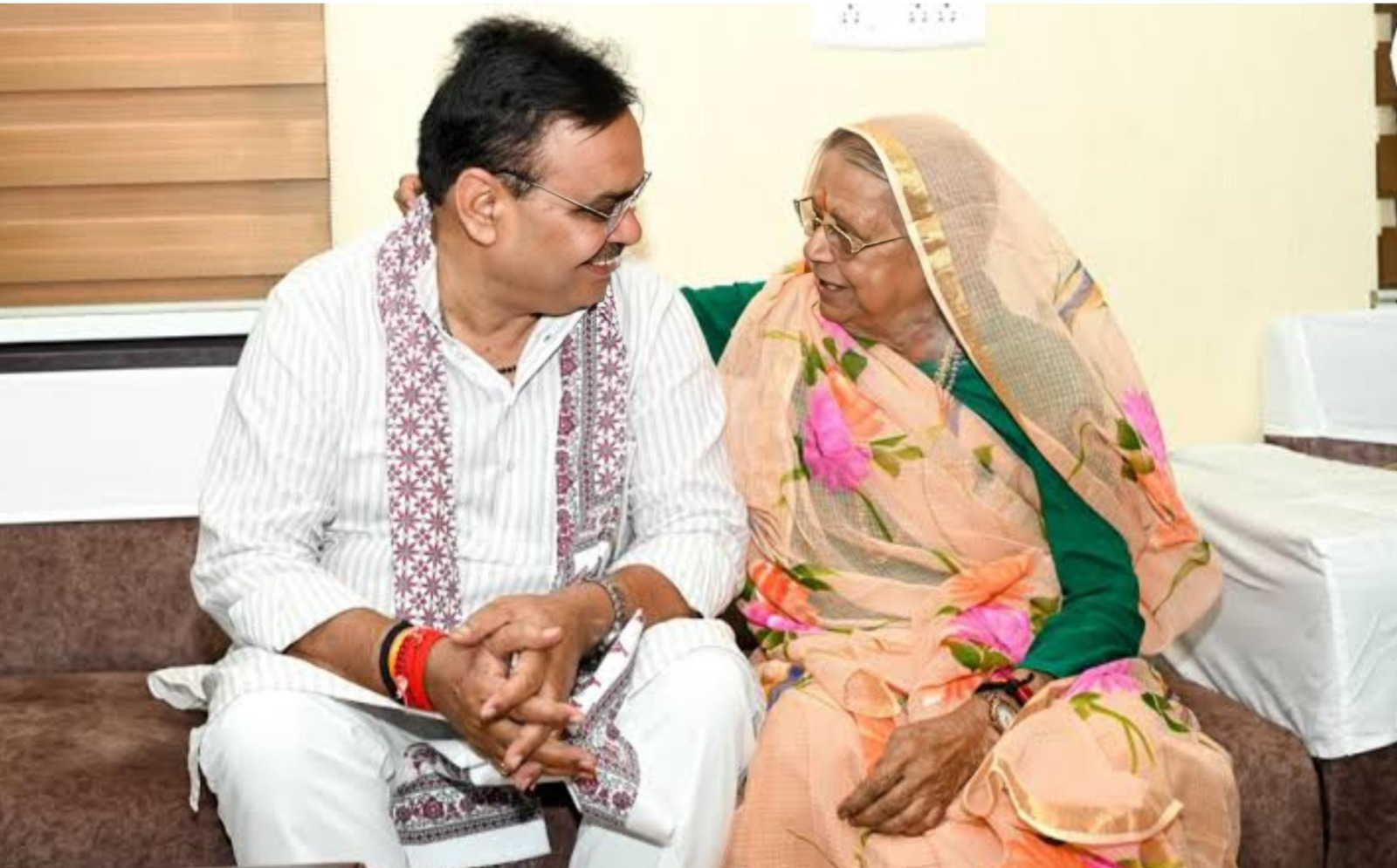 मुख्यमंत्री बनने के बाद सीएम भजनलाल ने जोधपुर में सूर्यकांता व्यास से मुलाकात की थी। (फाइल फोटो)