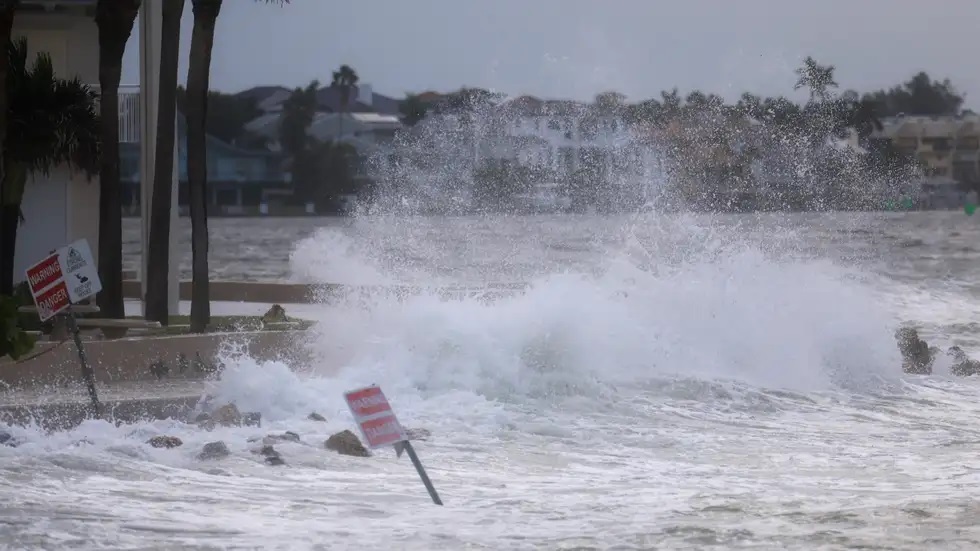 The picture is of waves rising from the Gulf of Mexico.