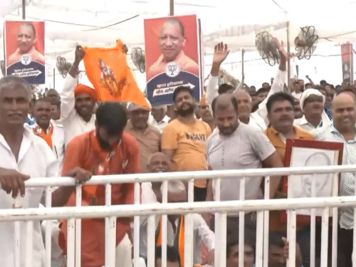 भाजपी बुलडोझरच्या बाबी घोषणा.