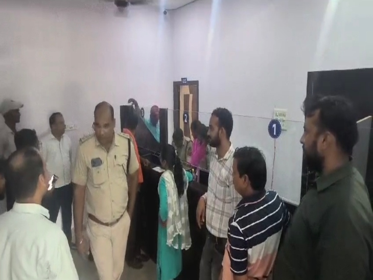 या प्रकरणाची माहिती देणे सुरू केले आहे आणि सदरील माल सर्व जप्त केला आहे.