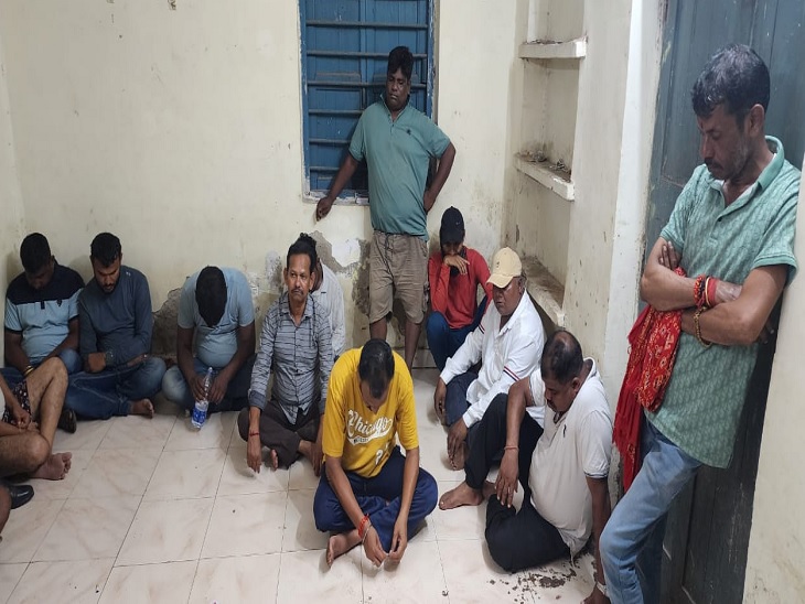 गिरफ्तार किए गए जुआरी