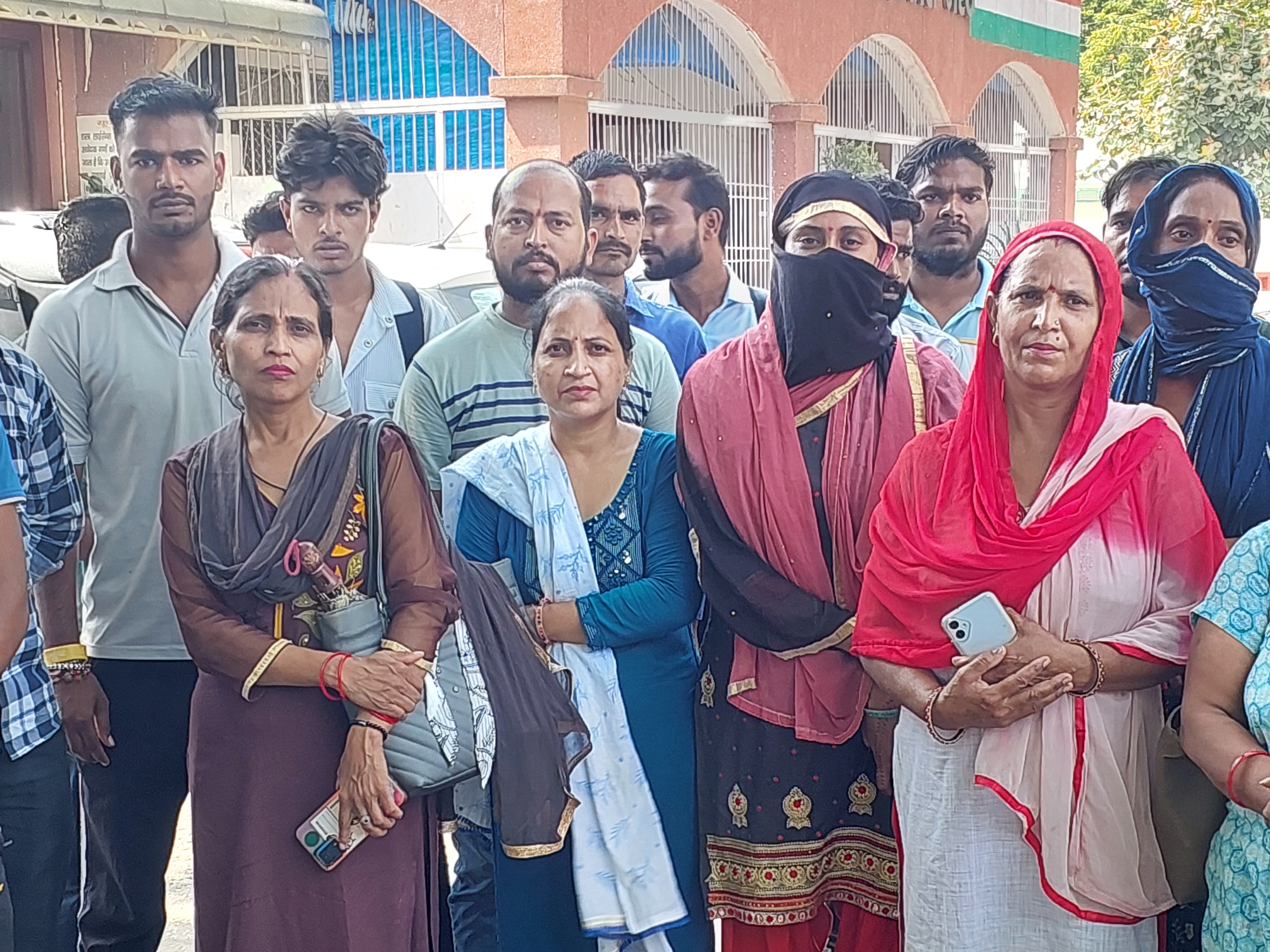 Lala Rasheed Guard meerut uttar pradesh 45 security guards fired up news lala lajpat rai ...
