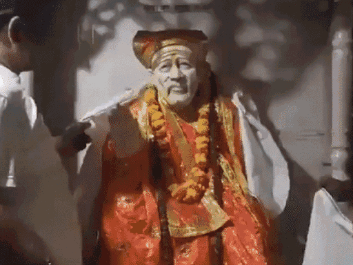 काशीतील शिव आणि गणेश मंदिरातून साईबाबांची मूर्ती हटवण्यात आली.