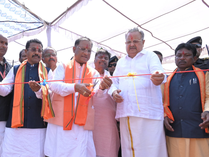 ज्या दिवशी ही चकमक झाली त्याच दिवशी मुख्यमंत्री आणि विधानसभा अध्यक्षही दंतेवाडा दौऱ्यावर होते.