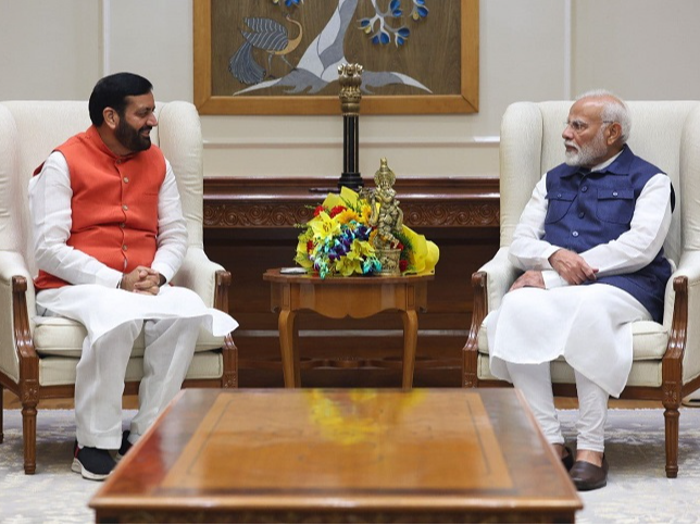 दिल्ली में पीएम मोदी से मिले नायब सैनी - Dainik Bhaskar