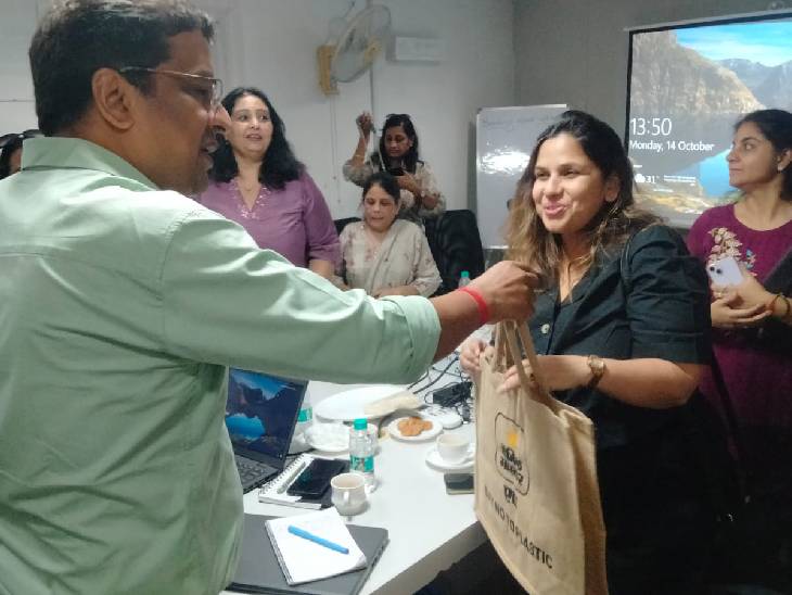 महिलाओं ने भी प्लास्टिक विरोधी आंदोलन का समर्थन किया.