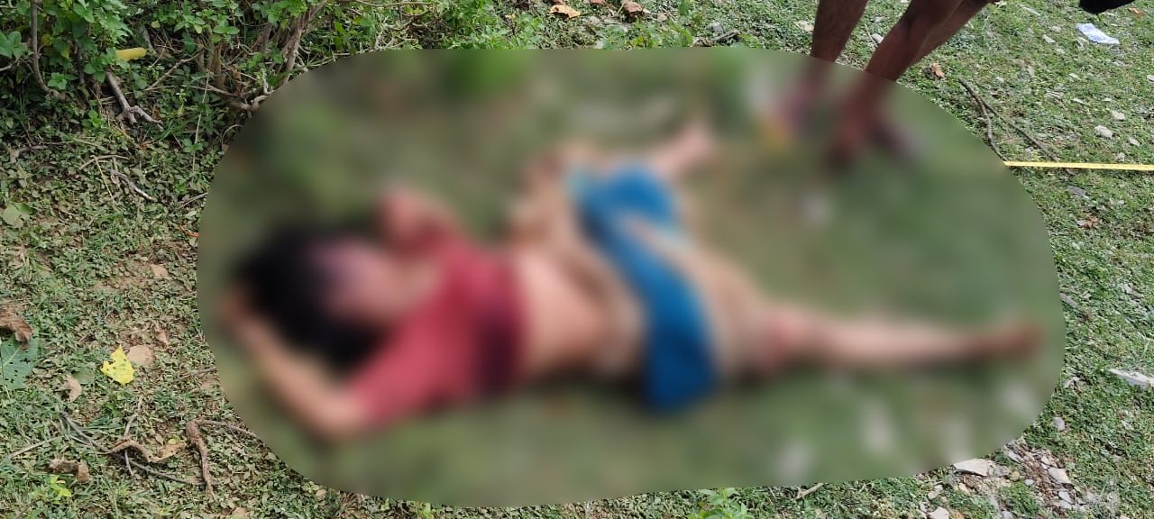 सोमवार को महिला की खून से लथपथ लाश मिली थी।