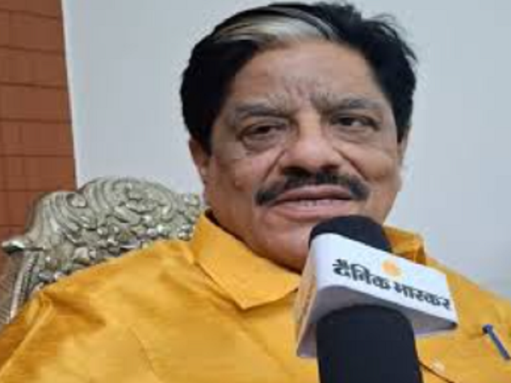 रिटायर्ड IAS पूर्व आबकारी कमिश्नर गणेश शंकर मिश्रा।