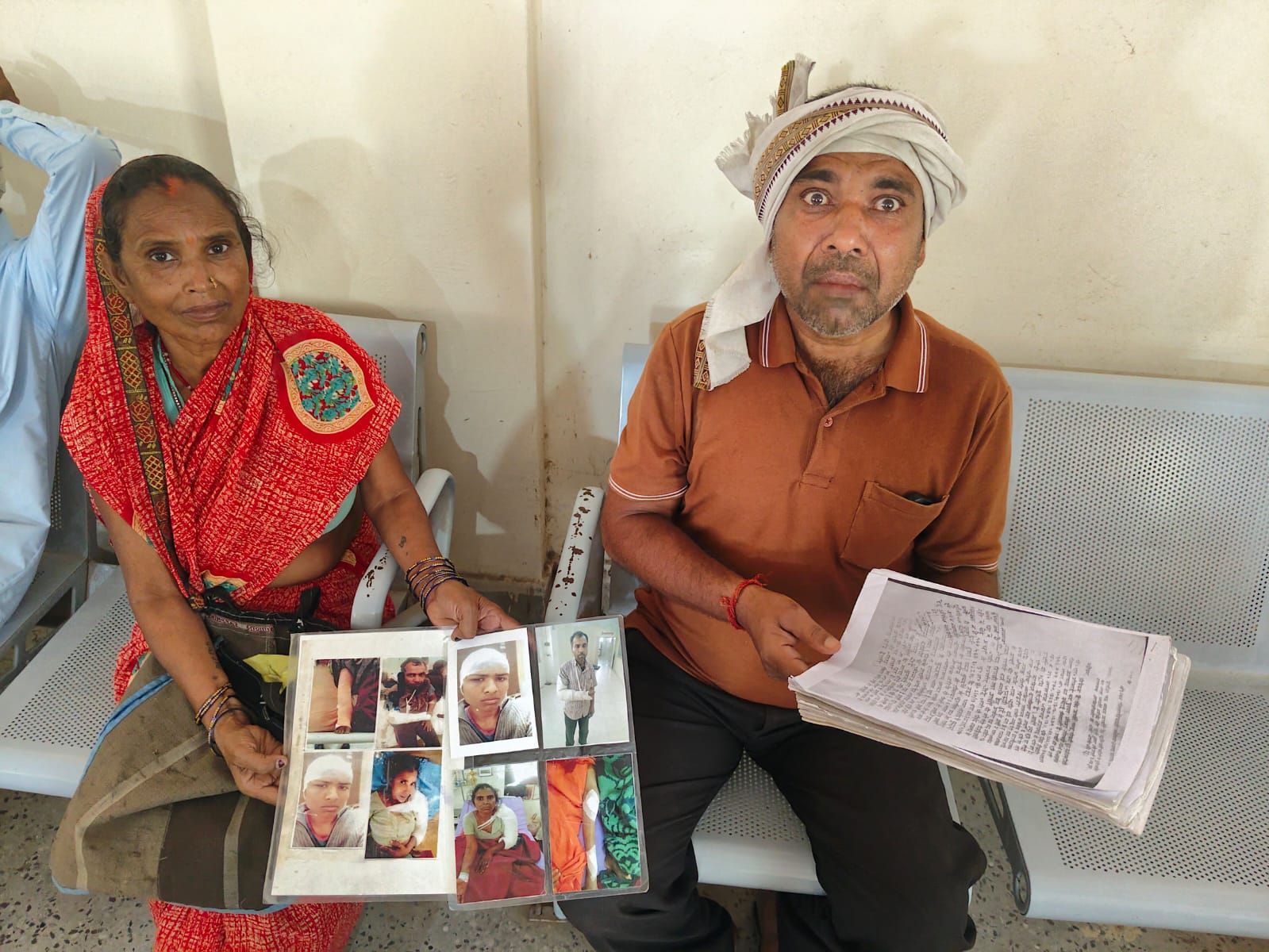 Landholders in Pratapgarh are occupied by the strongmen प्रतापगढ़ में भूमिधारी जमीन पर दबंगों