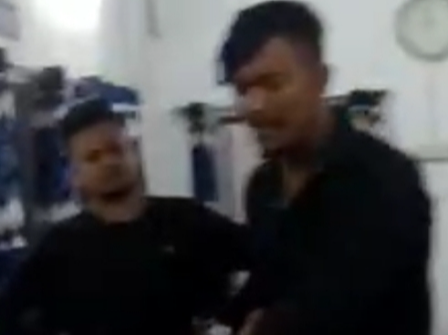 पुलिसकर्मी ने थाने में हंगामा करने वाले युवक का वीडियो बनाकर किया वायरल। - Dainik Bhaskar