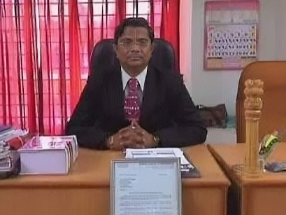 नकली जज मॉरिस सैमुअल के खिलाफ 2015 में भी गांधीनगर के मणिनगर थाने में धोखाधड़ी की शिकायत दर्ज की गई थी। - Dainik Bhaskar