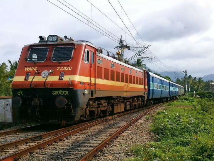 डोंगरगढ़-कटघोरा रेल लाइन के प्रारंभिक काम के लिए 300 करोड़ जारी करने के निर्देश।