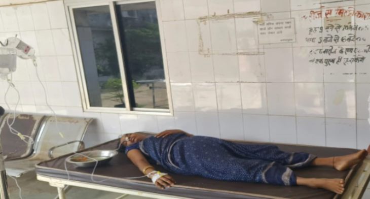 महिला और बच्चों की हालत गंभीर बताई जा रही है, तीनों को रायपुर एम्स रेफर किया जा रहा है।