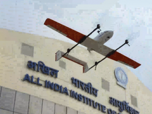 AIIMS ऑडिटोरियम के बाहर ड्रोन उड़ाया गया