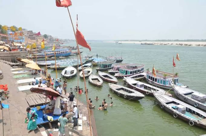 देव दीपावली पर छोटी नाव नहीं चलेगी।