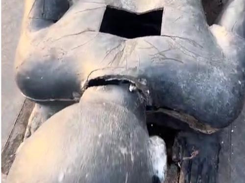 Bombs were exploded on the statues placed on the divider in Balaghat