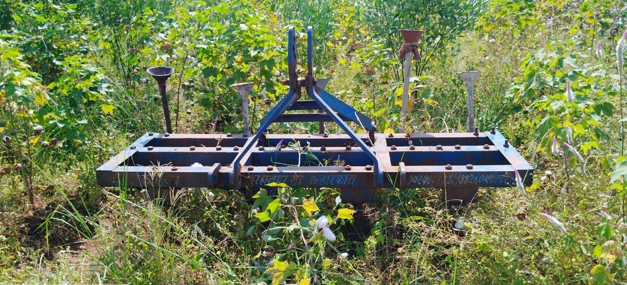 The forest staff who went to remove encroachment were surrounded and