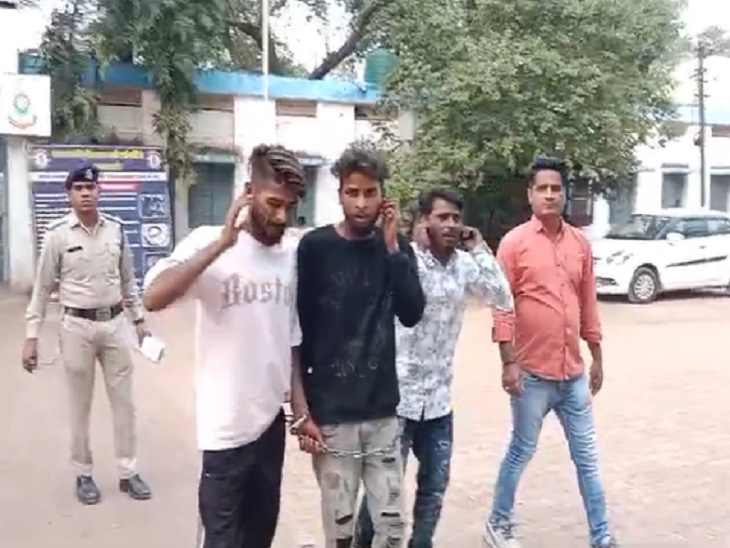 हत्या की प्लानिंग करने वाले आरोपियों का निकाला जुलूस - Dainik Bhaskar