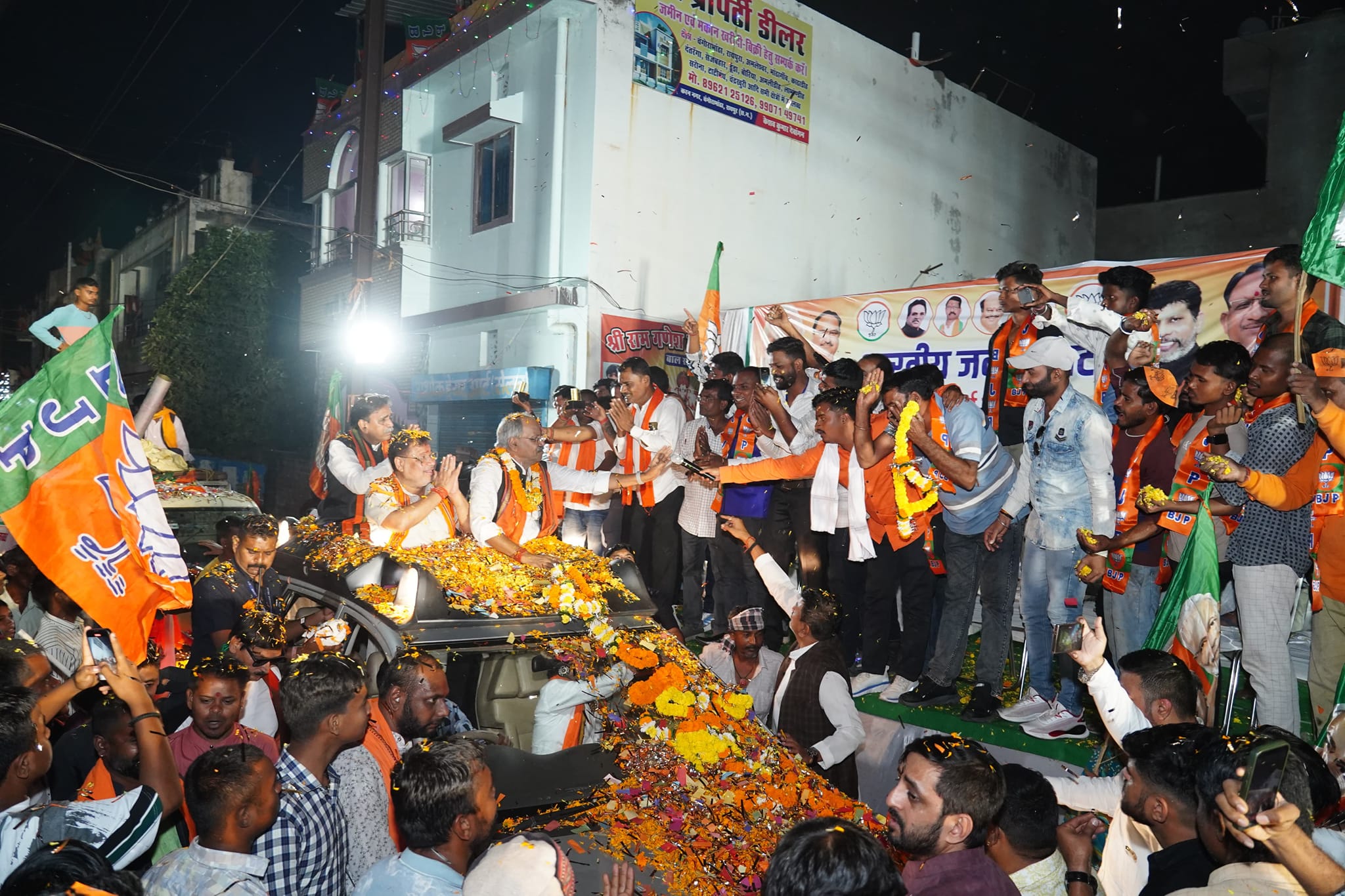 चुनाव प्रचार के दौरान बीजेपी प्रत्याशी सुनील सोनी।